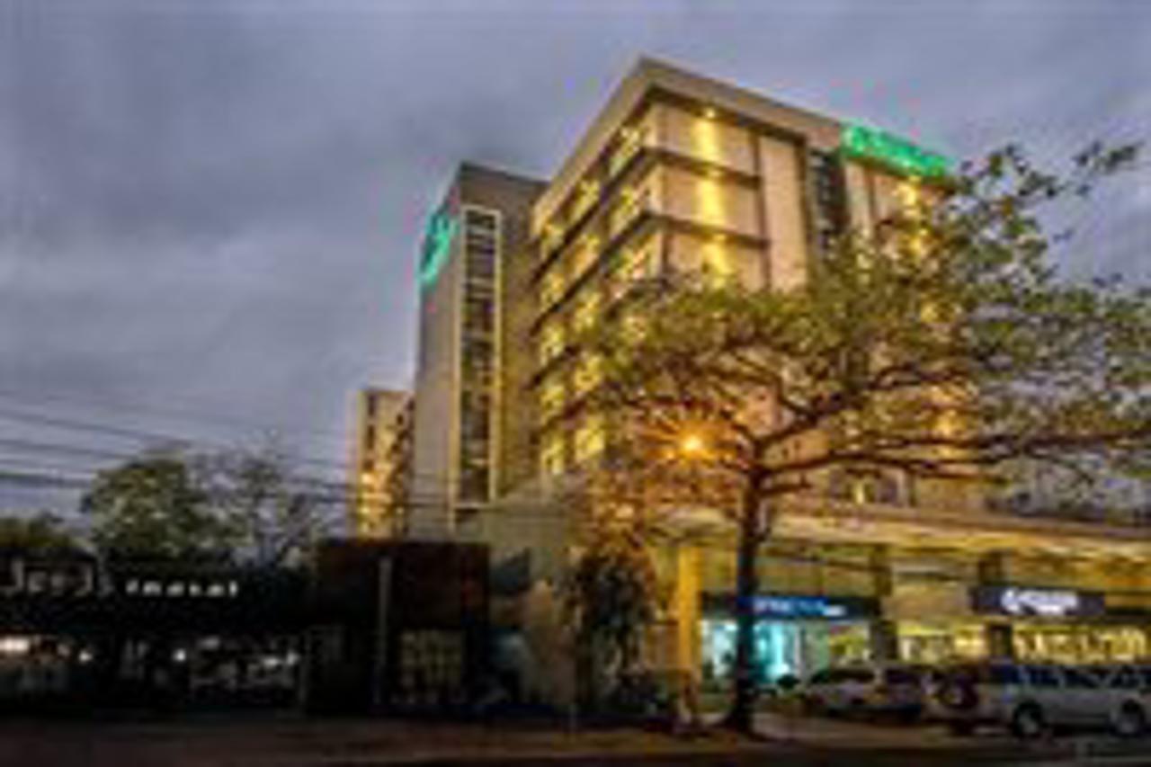 Sequoia Hotel Quezon City Exterior photo